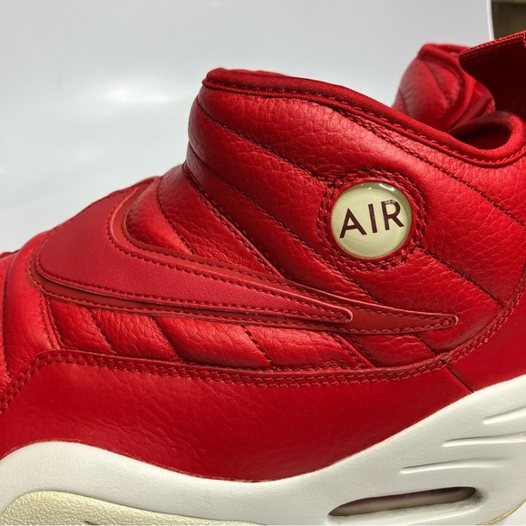 Nike Air Shake Ndestrukt red leather sneakers women’s size 9 athletic activewear - Picture 7 of 9